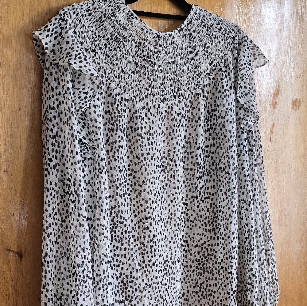 Express Black and White Flutter Sleeve Blouse